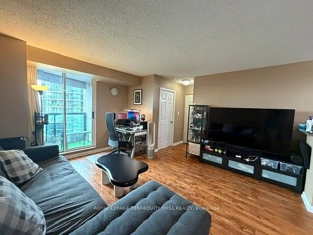 23 Lorraine Dr #1809 — Photo 6