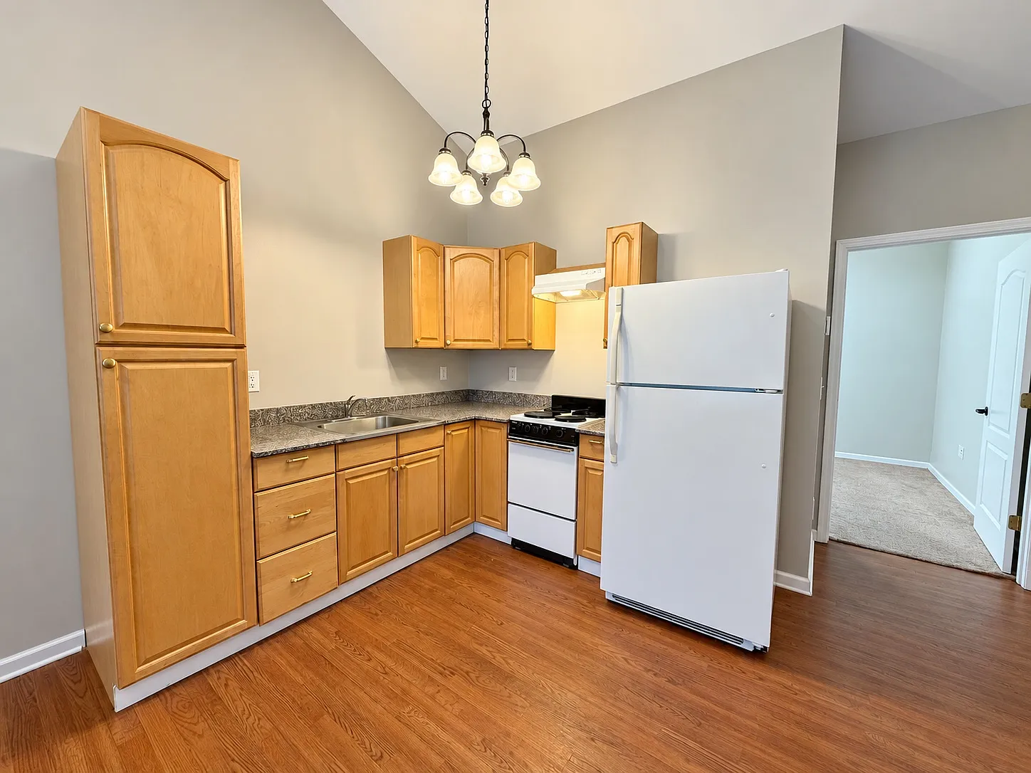 1 bed, $1,050 — Photo 2