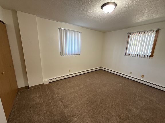 4th image of 402 5th Ave E #102
