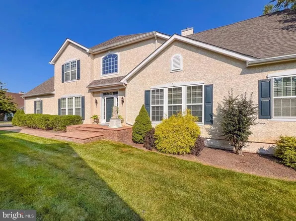 65 Beidler Dr, Washington Crossing, PA 18977