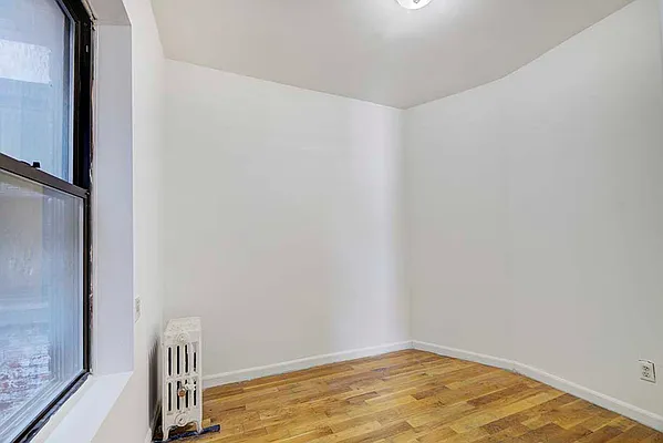 Rented by REAL New York | media 19