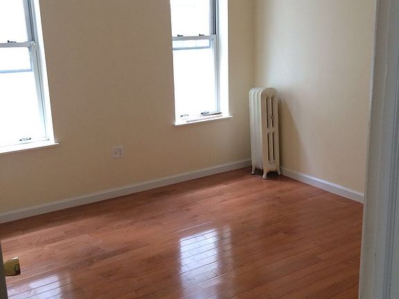 4th image of 7415 16th Ave