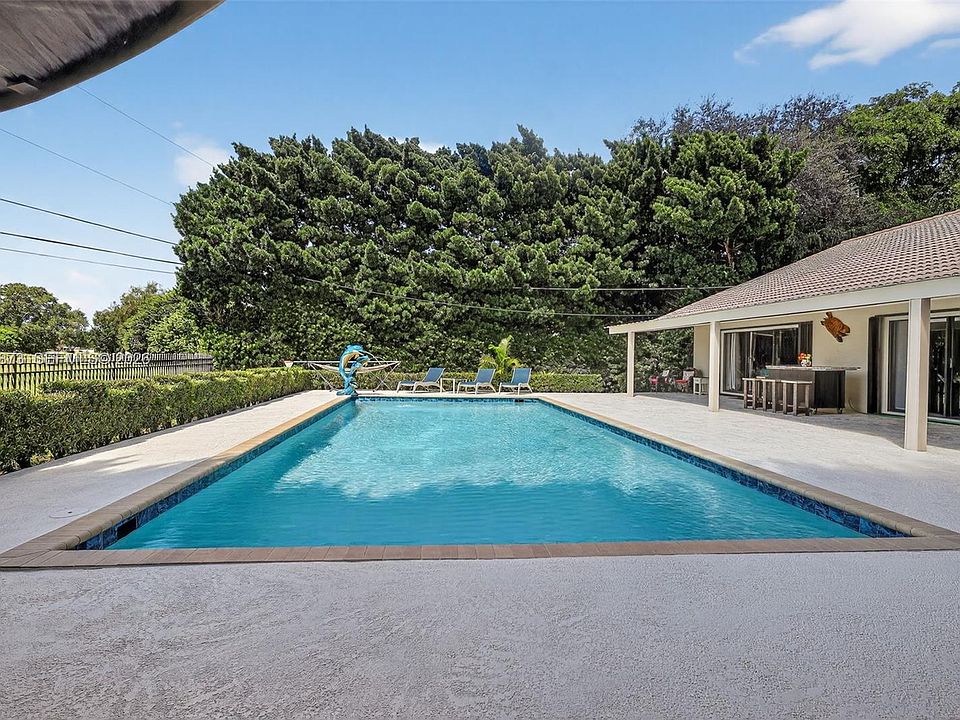1st image of 8860 SW 49th Ct