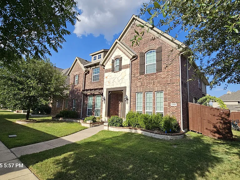 5660 Domer Dr — Photo 2
