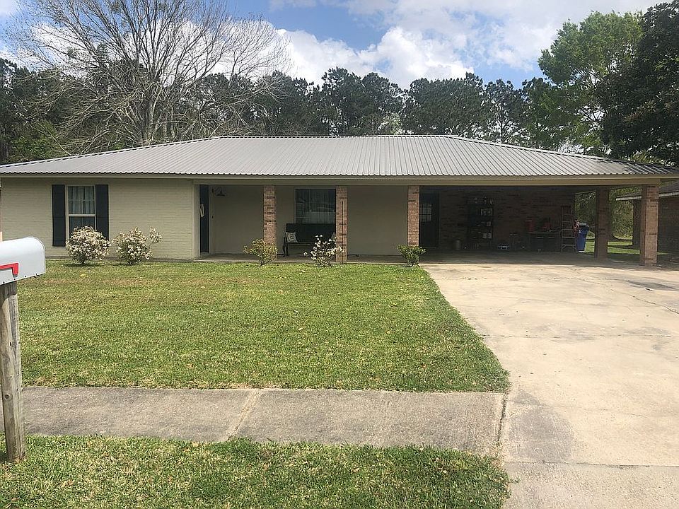 1st image of 102 S Tanglewood Dr