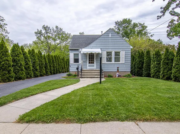 917 Whitewater AVENUE, Fort Atkinson, WI 53538