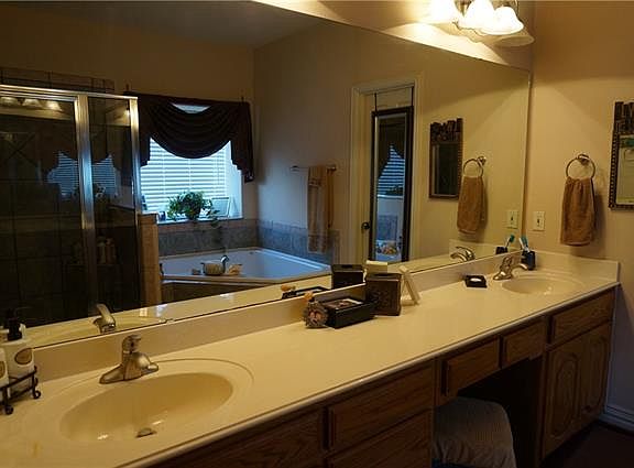 4th image of 2770 Britt Dr
