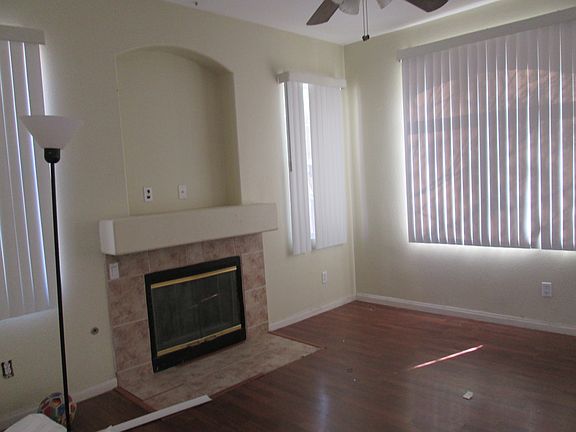 3rd image of 1063 Country Skies Ave
