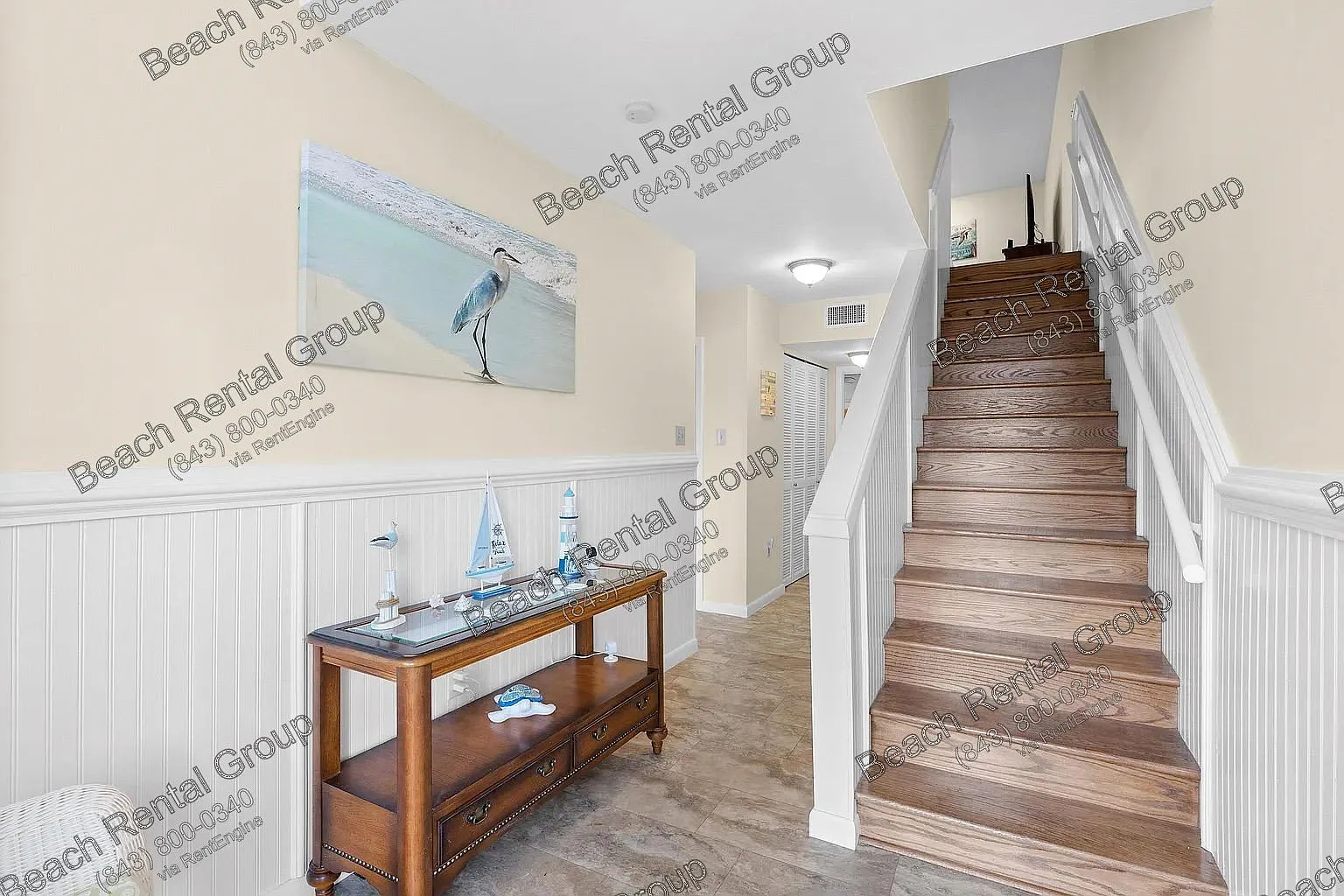 3 bed, 3.5 bath, 2300 sqft, $2,000 — Photo 2