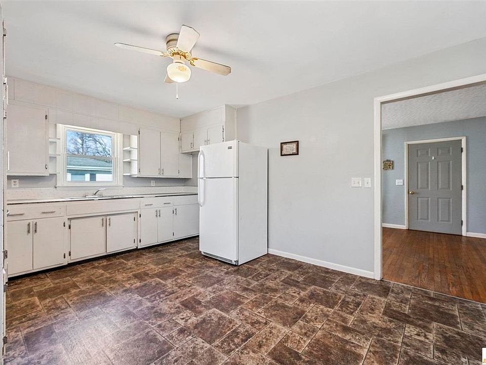 1st image of 119 Love St