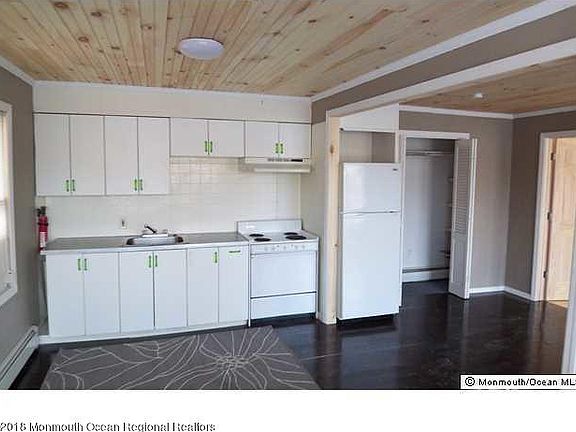 2nd image of 106 Lake Ave Side 1