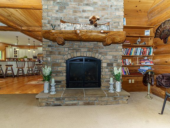 5th image of 1765 Hall Rd