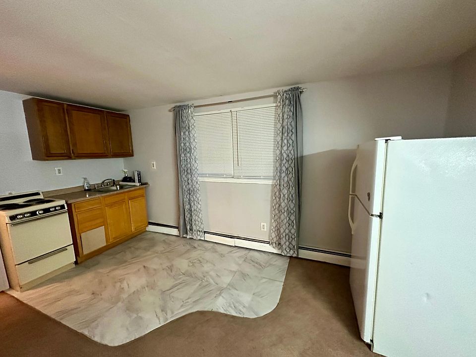1st image of 31 W Zoranne Dr Floor 2