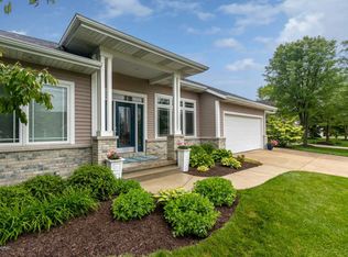 2136 Pleasant Pond Dr SW, Byron Center, MI 49315