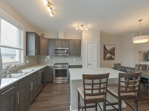 4th image of 2270 Glenridding Blvd SW