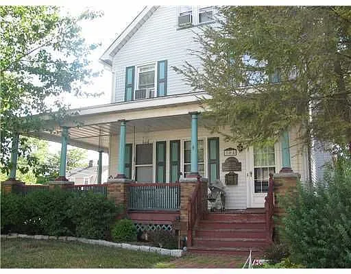 304 S Main St photo 1