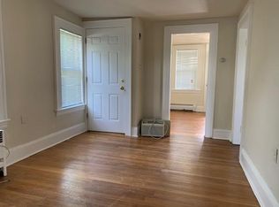 90 Vermont Ave, Fairfield, CT 06824