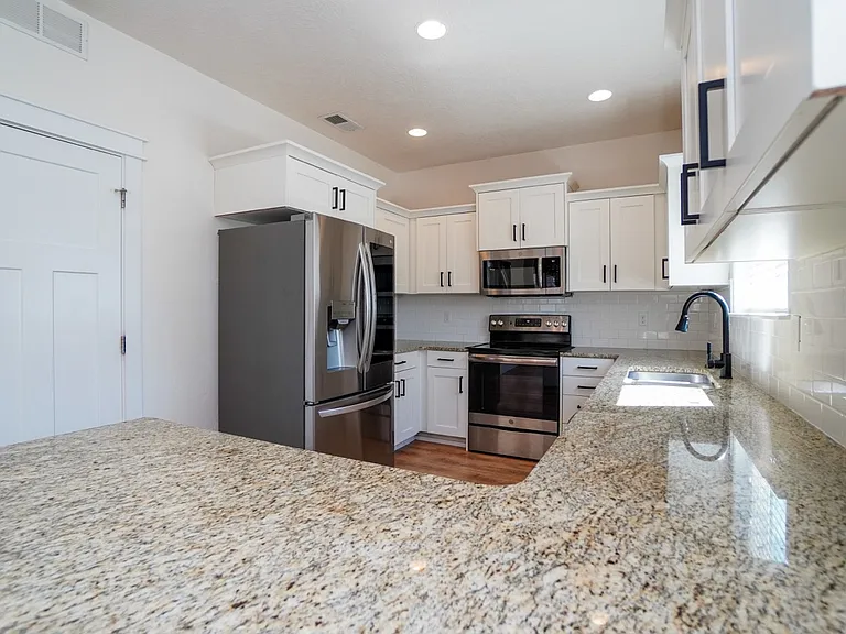 1655 N Azurite Pl — Photo 14