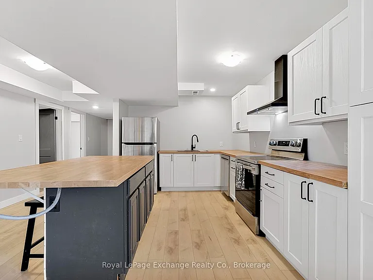 34 Queen Ave #LOWER — Photo 15