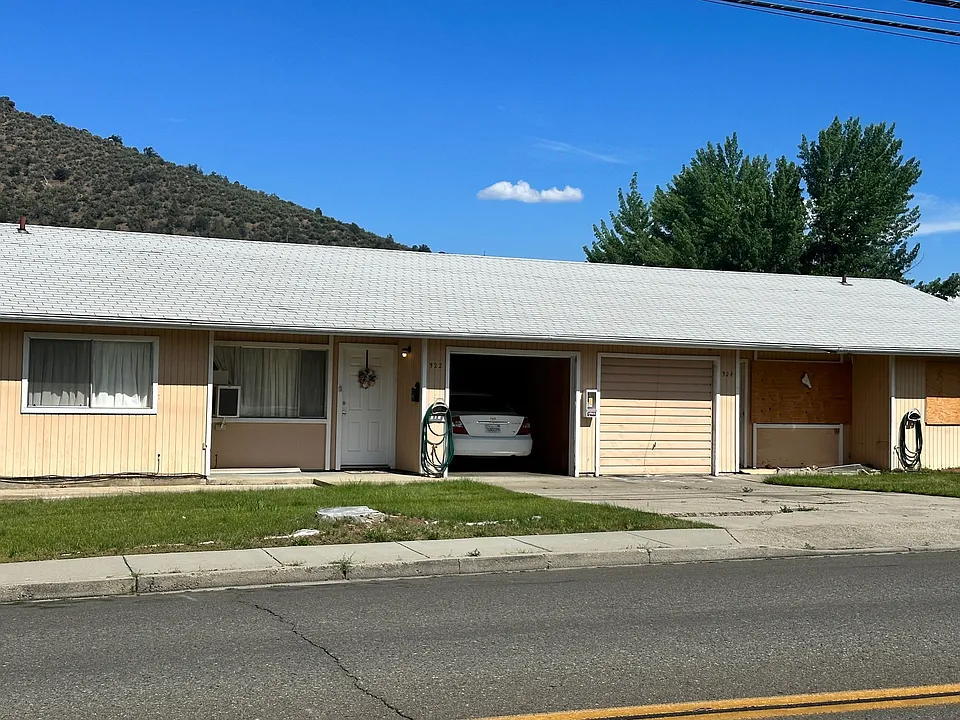 922 S Oregon St