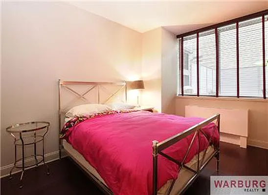 Sold by Warburg | media 4