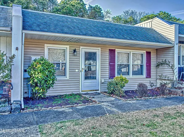 5 Regent Court, Brick, NJ 08723