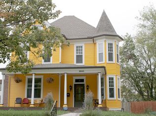 3640 Tracy Ave, Kansas City, MO 64109