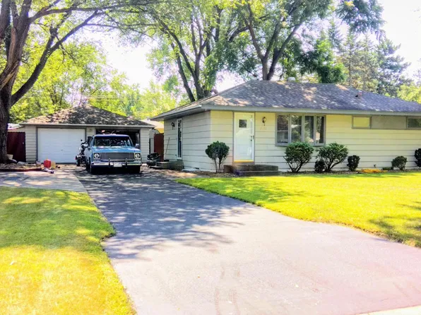 3052 116th Ln NW, Coon Rapids, MN 55433