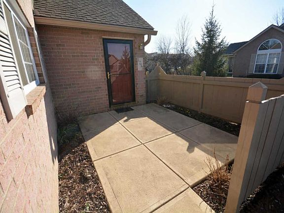 2nd image of 1257 Amberlea Dr W