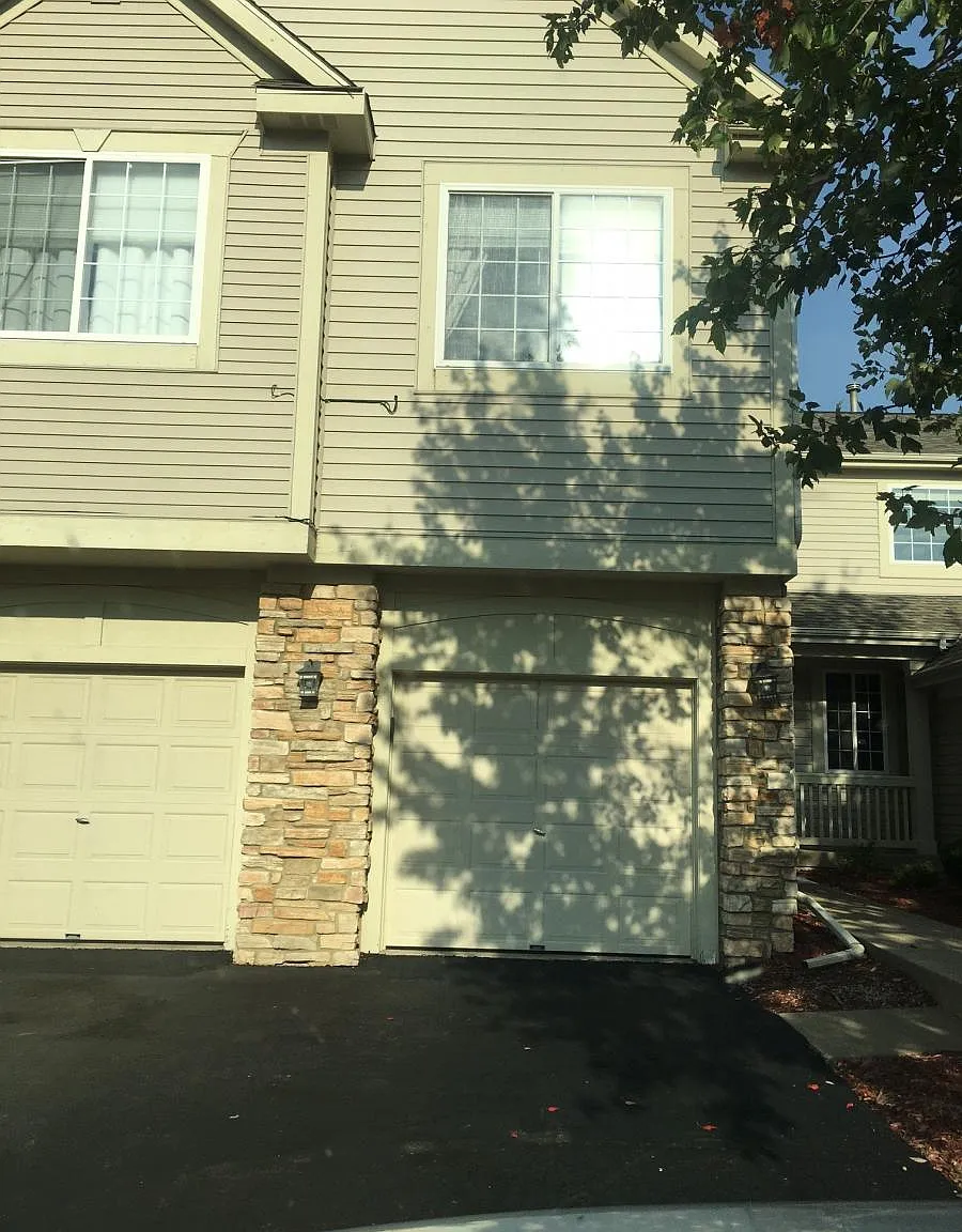 2 bed, 1277 sqft, $1,650 — Photo 2