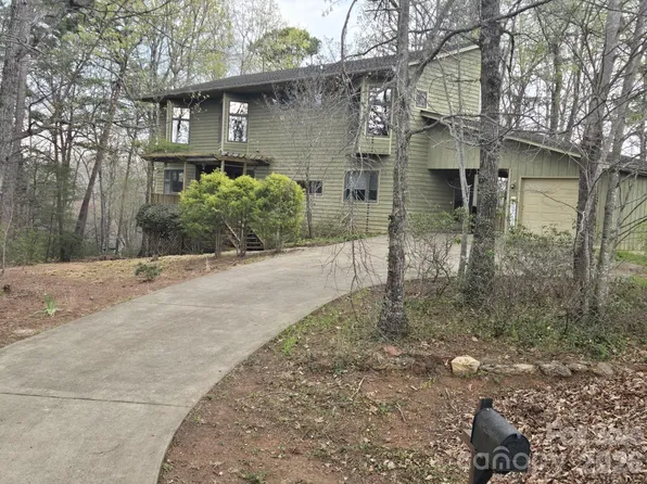 171 Wilson Ct, Lake Lure, NC 28746