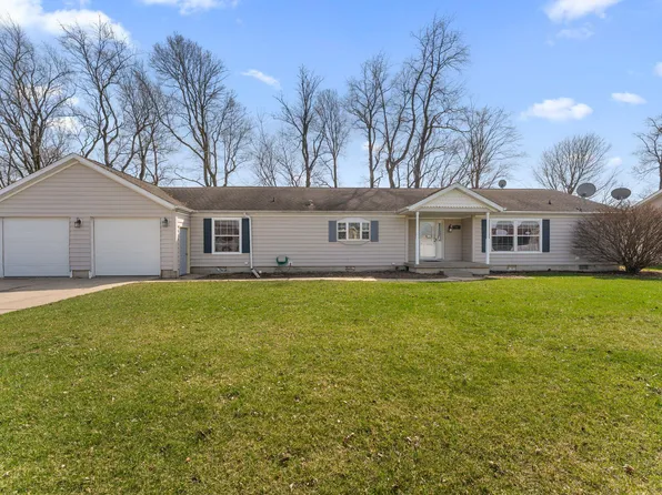 706 Alan John Dr, Westville, IN 46391