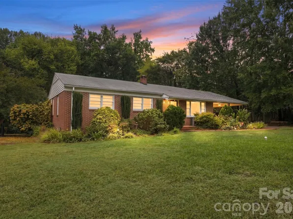 561 Forest Way Dr, Fort Mill, SC 29715