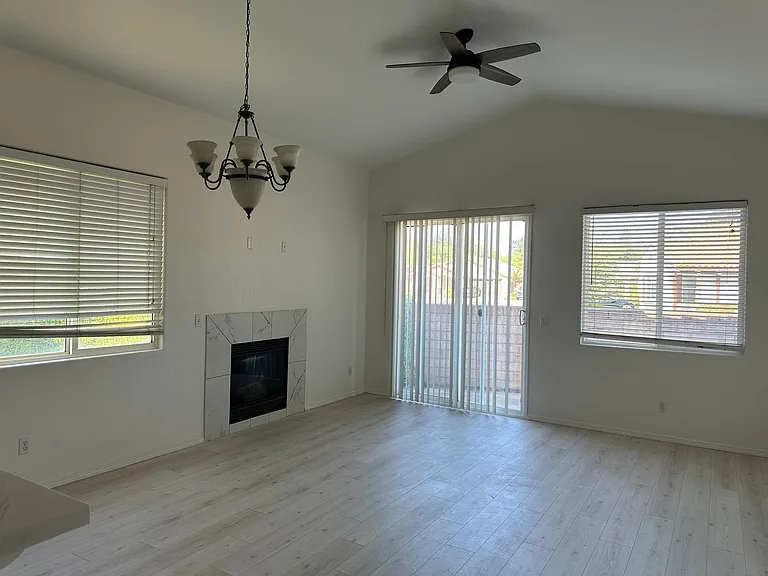 8550 Paseo De Caballo — Photo 4