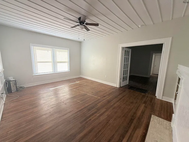1721 Elizabeth Ave — Photo 4