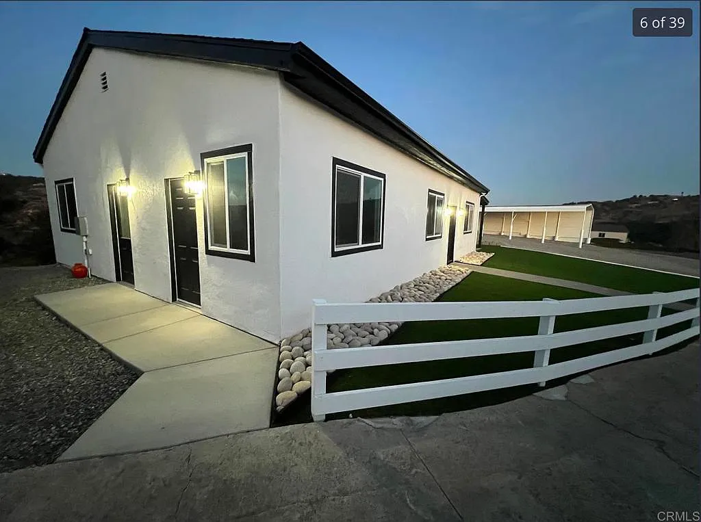 3 bed, 1500 sqft, $4,650 — Photo 2