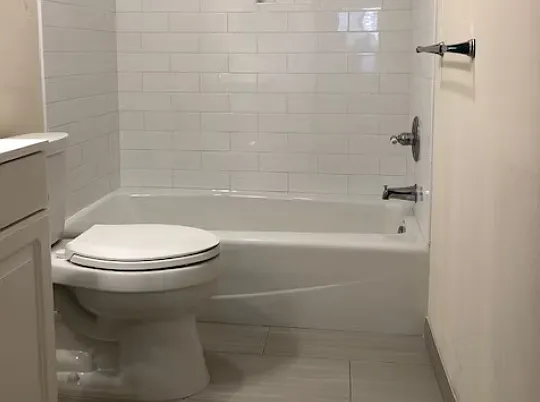 1741 Granville Ave #110 — Photo 9