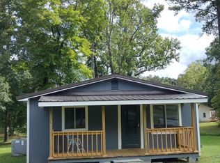 959 Morgan Dr, Tunnel Hill, GA 30755