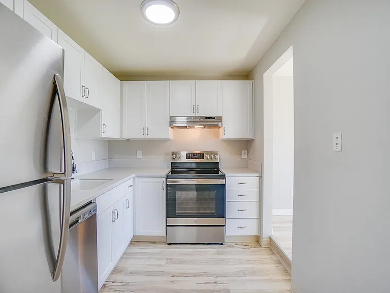 2100-2106 E 5th St #2102 — Photo 18
