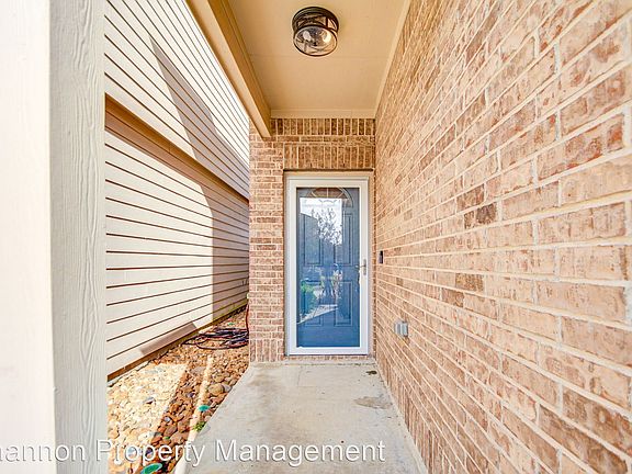 3rd image of 8014 Villa Lago Ln