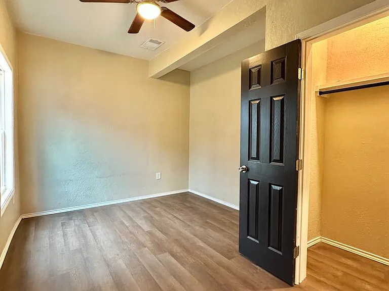 1320 Orient St — Photo 12