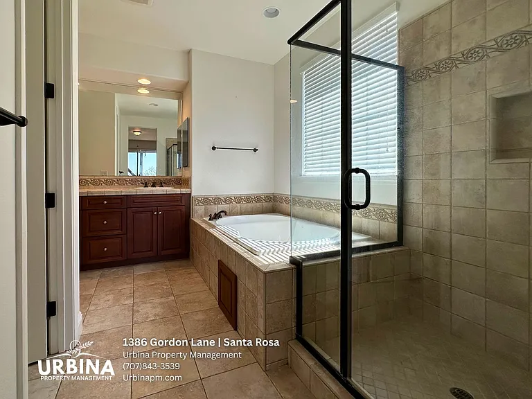 1386 Gordon Ln — Photo 28