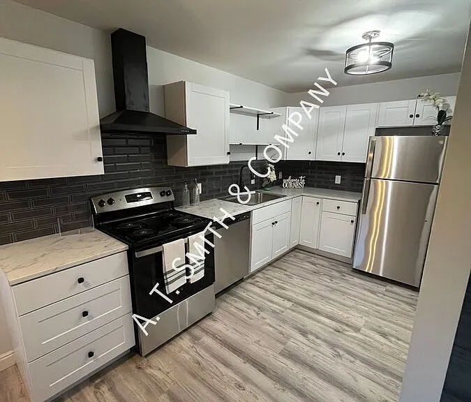 16816 W 8th Pl — Photo 2