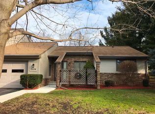 2814 S Wooddale Dr, Jackson, MI