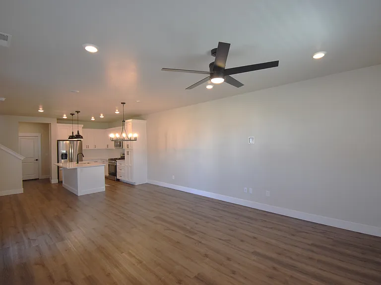 205 S Ripplerock Ln — Photo 9