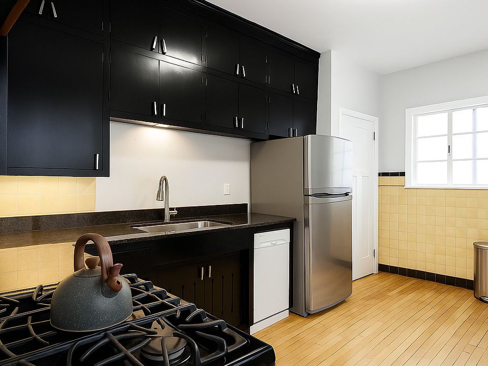 1st image of 3326 Hennepin Ave S #1