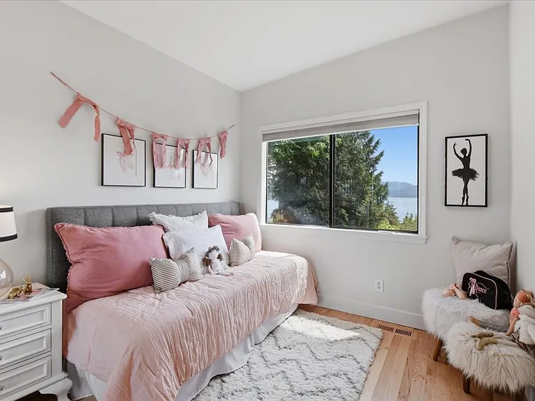 639 W Lake Sammamish Pkwy NE — Photo 8