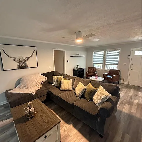 325 Little Rock Ct — Photo 11