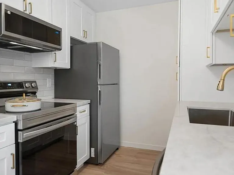 3825 Van Dyke Ave #3 — Photo 13