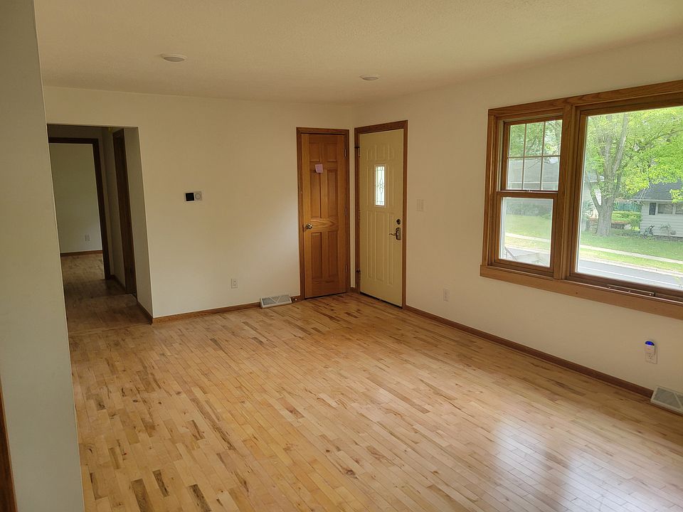 living room & hallway to bedrooms